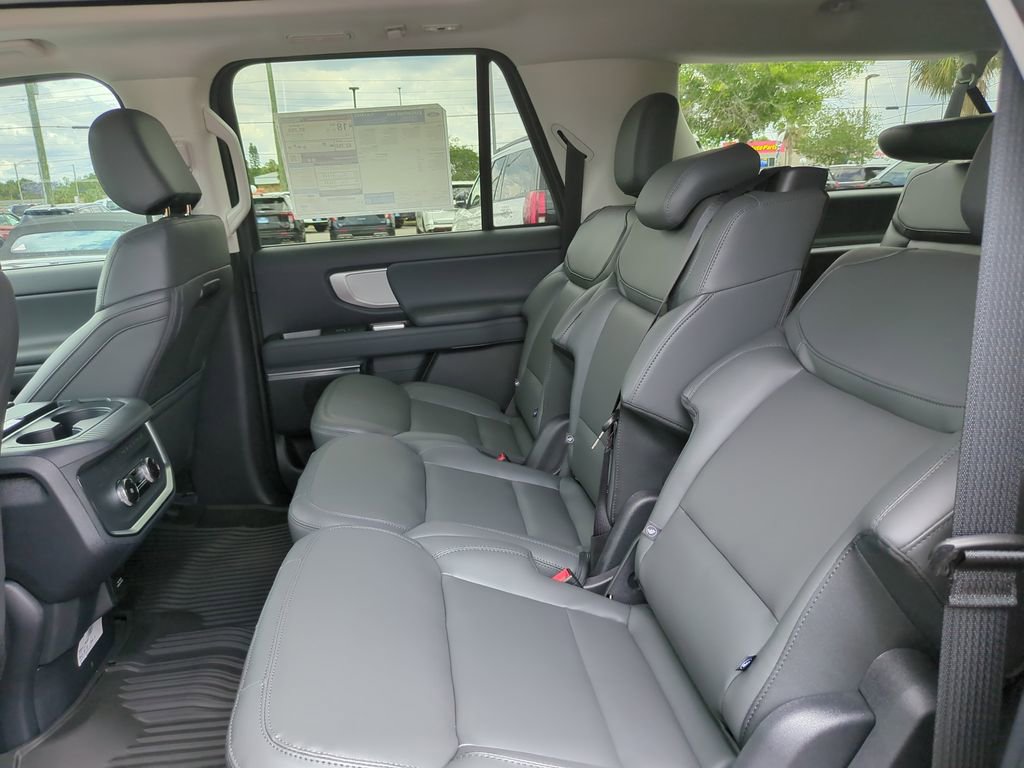 New 2026 Ford Expedition Max Active AWD/4WD image 16