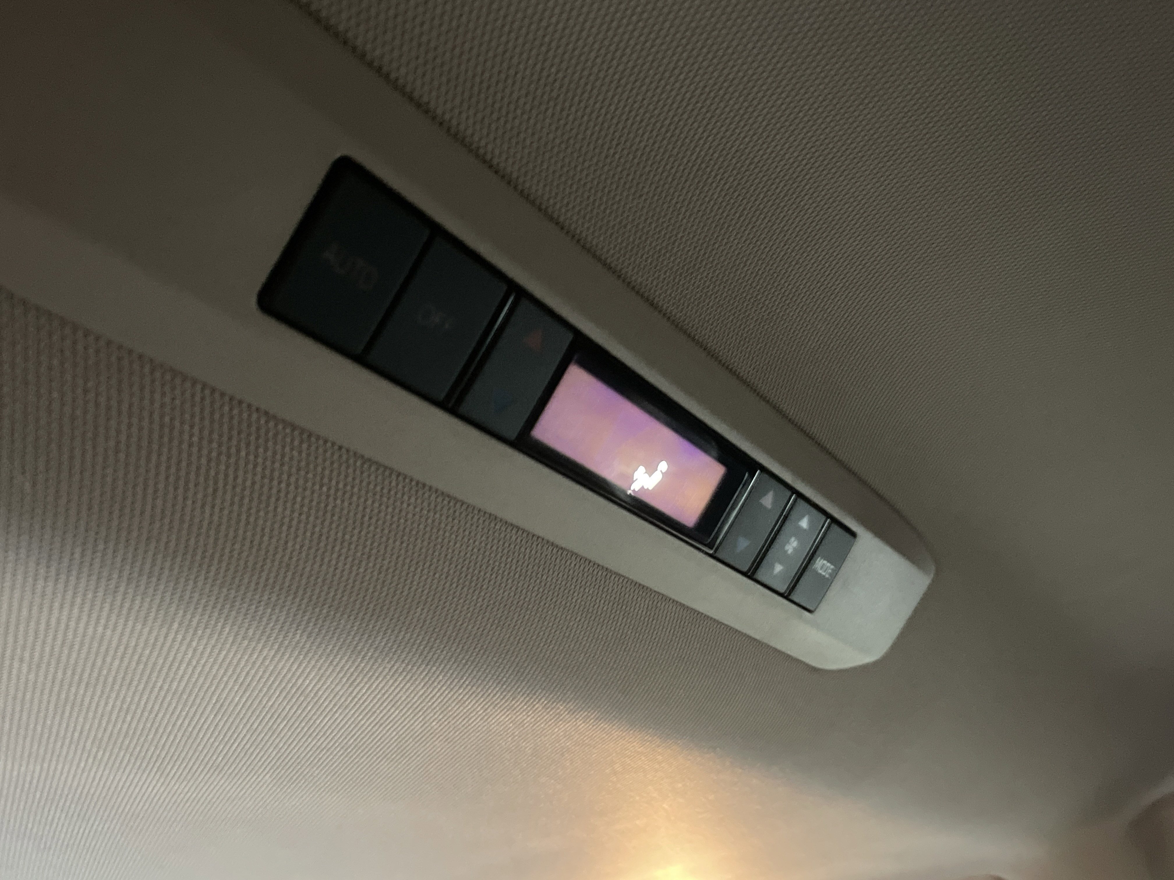 Certified 2025 Toyota Sienna XLE image 29