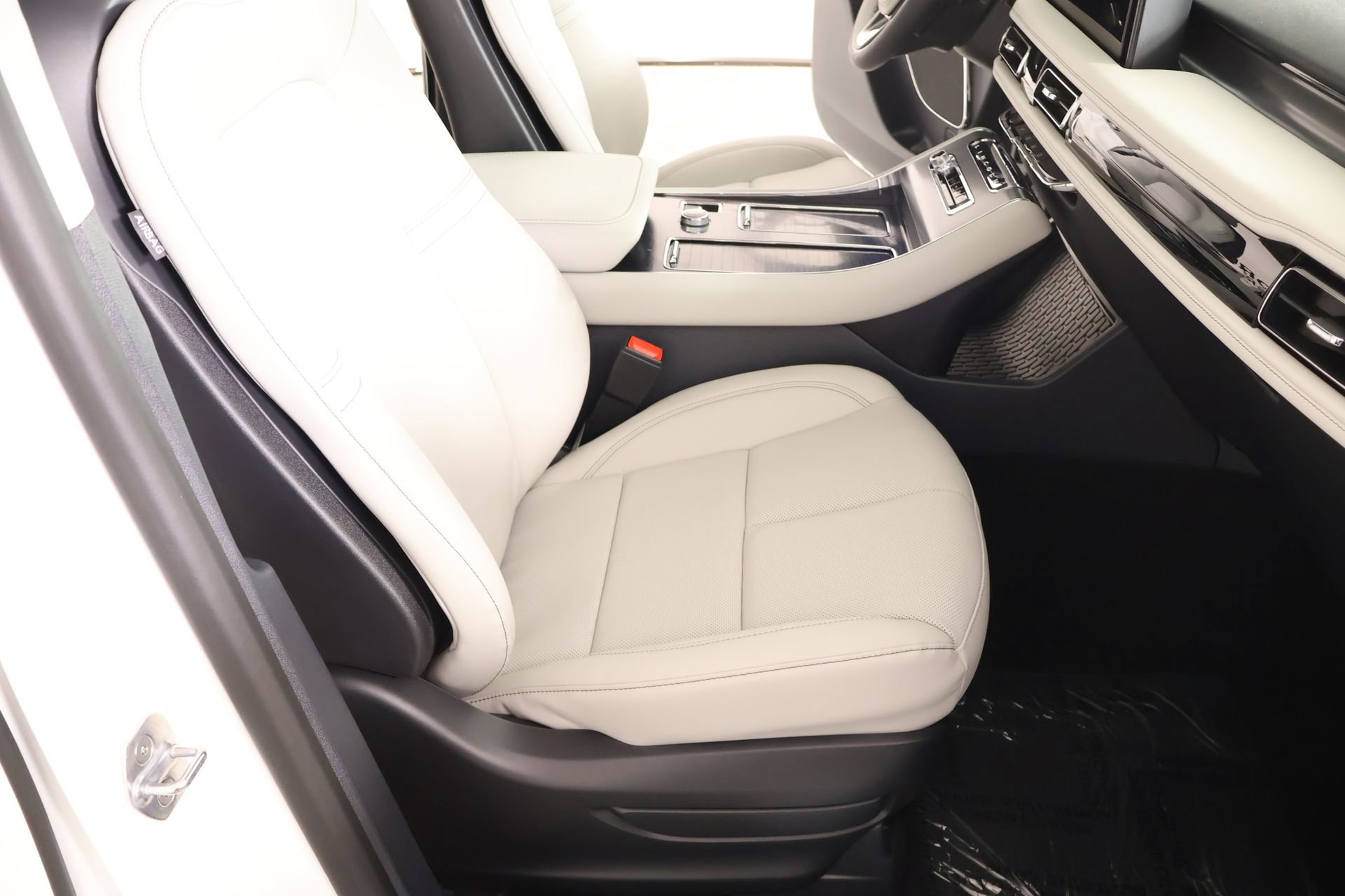 New 2026 Lincoln Aviator 2WD image 14