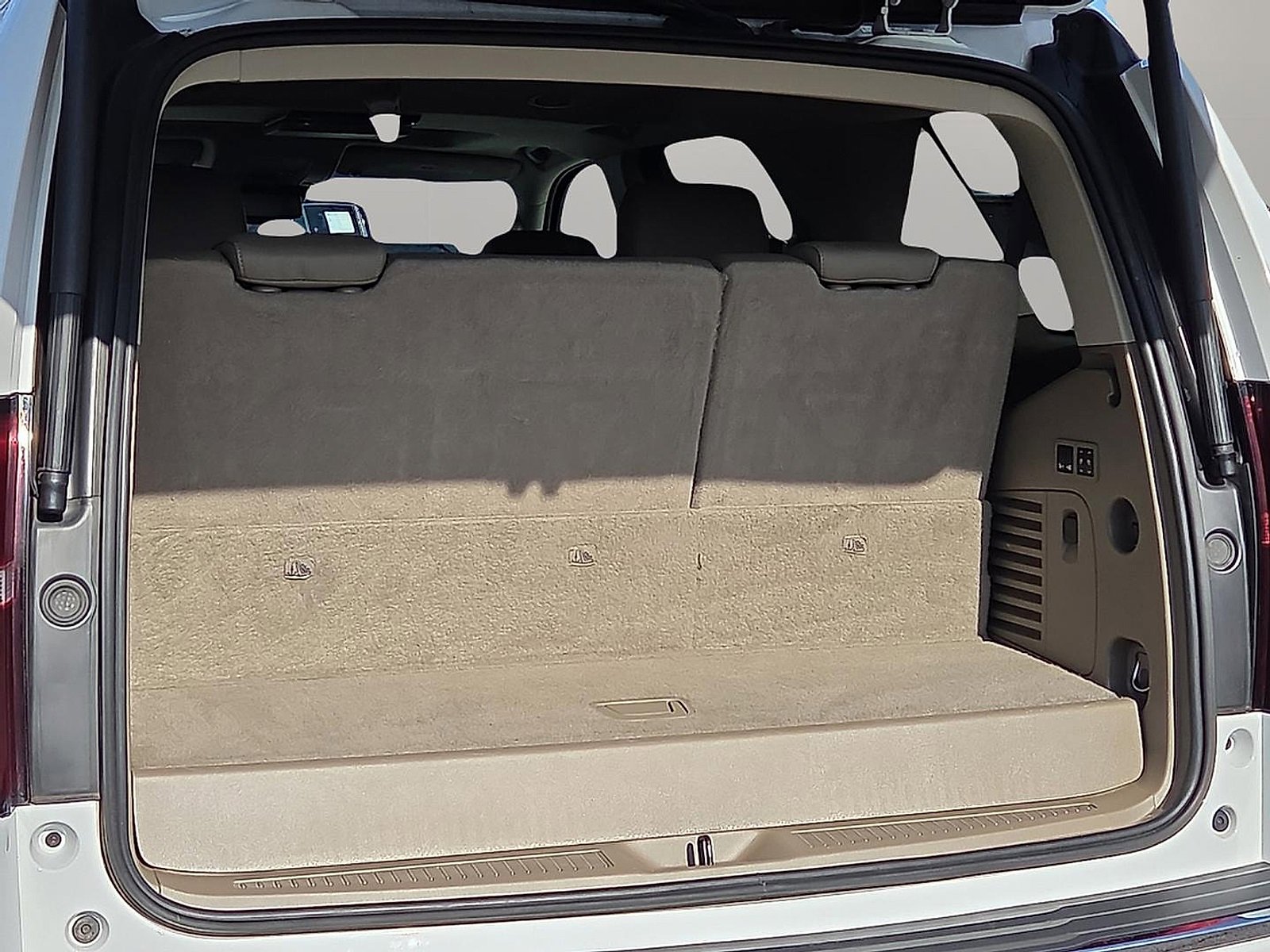 Used 2019 Chevrolet Tahoe Premier image 9