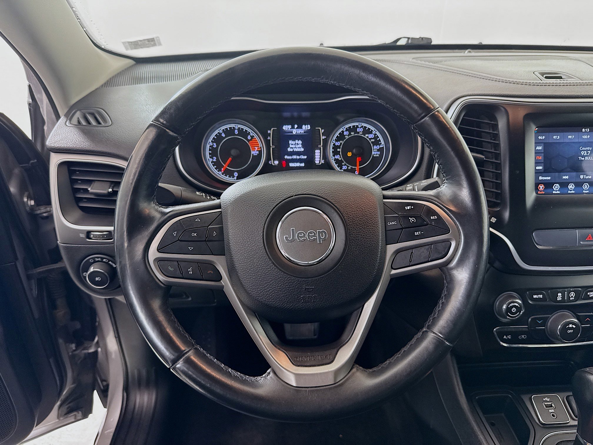 Used 2019 Jeep Cherokee Latitude Plus image 12