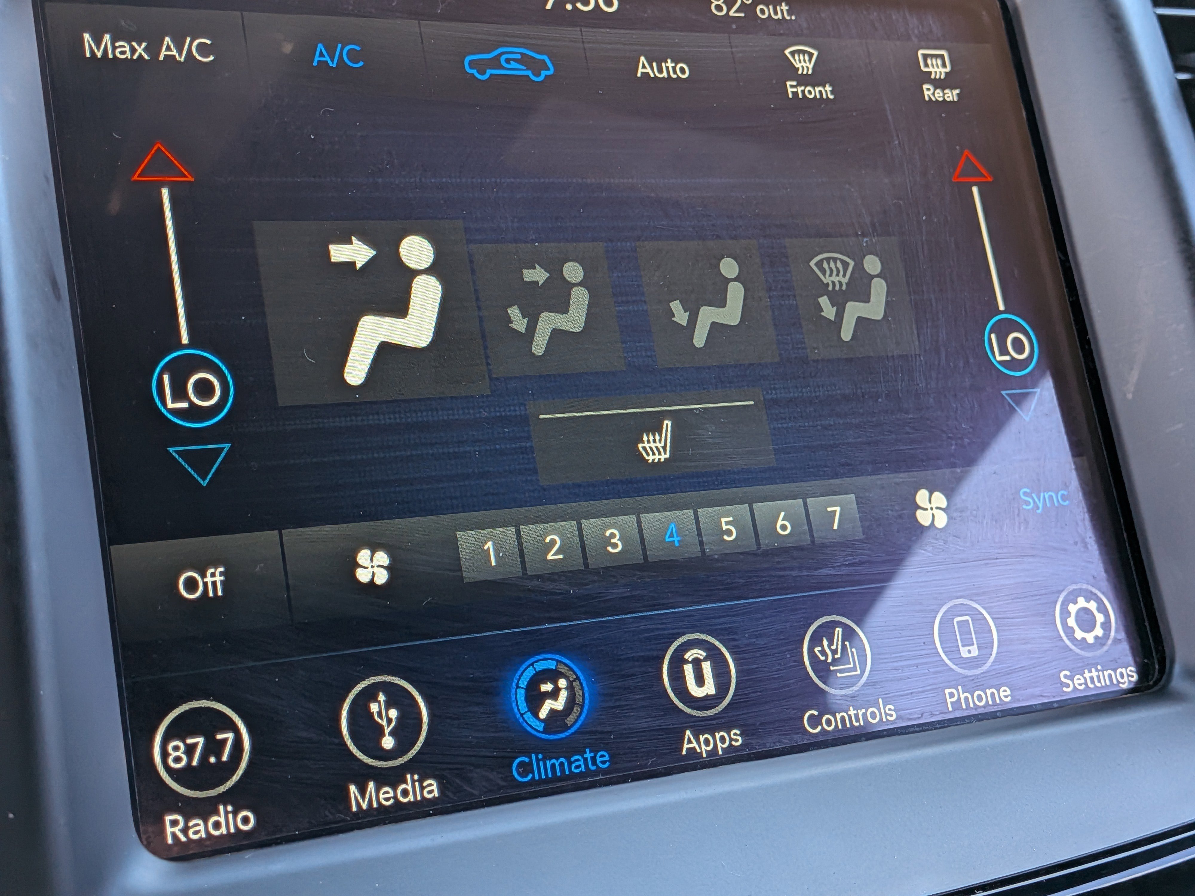 Used 2019 Chrysler 300 S image 31