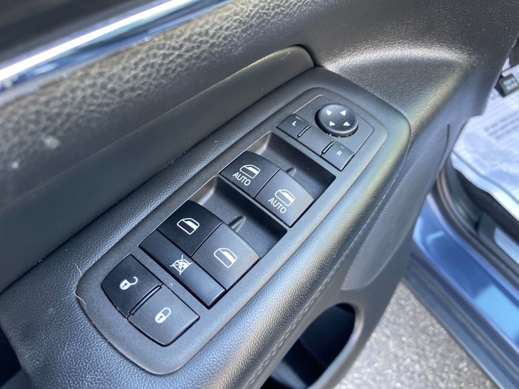 Used 2021 Jeep Grand Cherokee Limited image 14