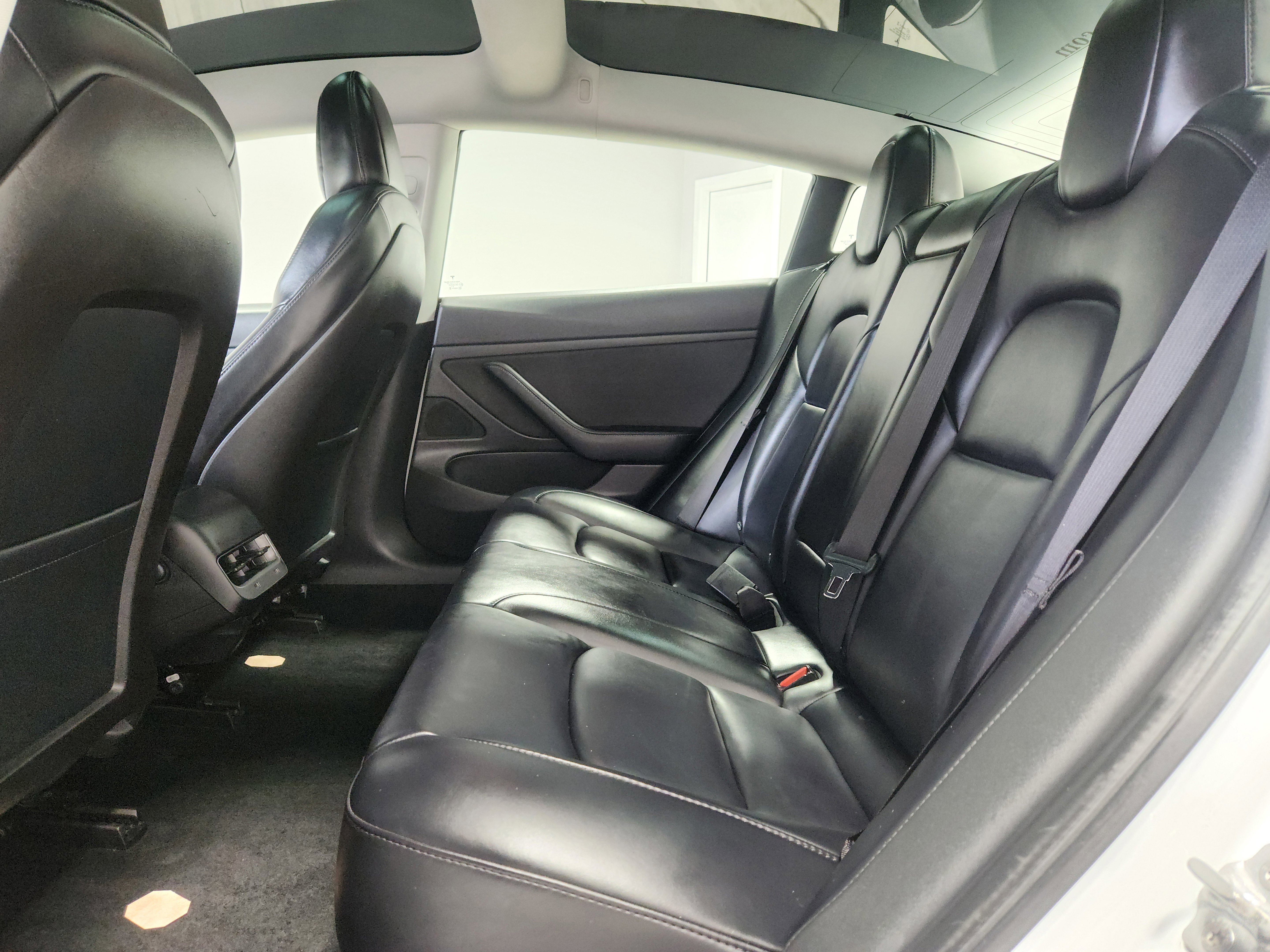 Used 2020 Tesla Model 3 Standard Range RWD image 13