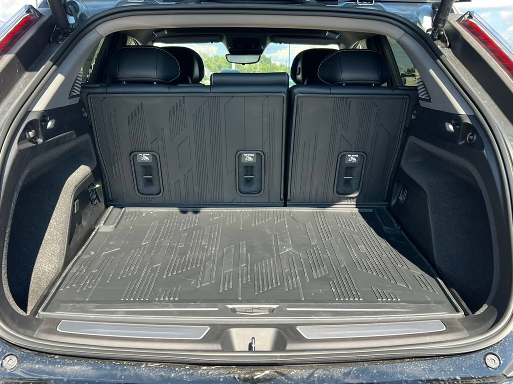 New 2027 Cadillac Optiq Sport w/ LPO, Floor Liner Package AWD/4WD image 28