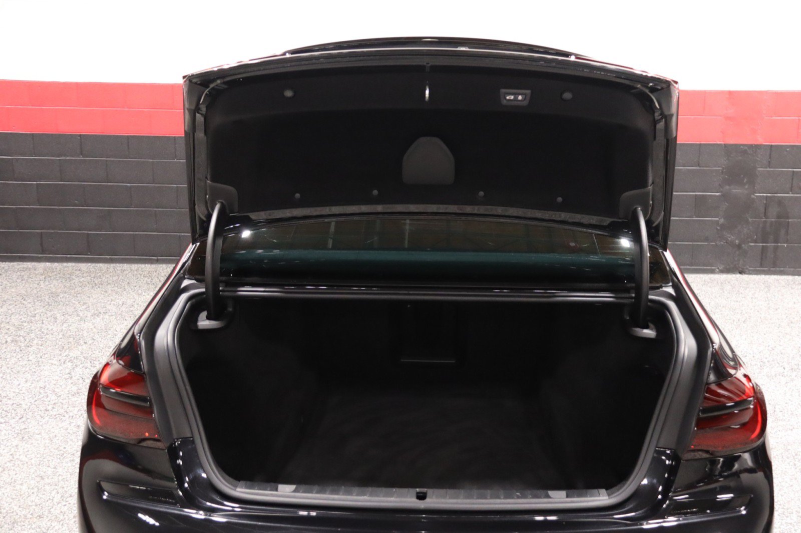 Used 2018 BMW 750i xDrive AWD/4WD image 33