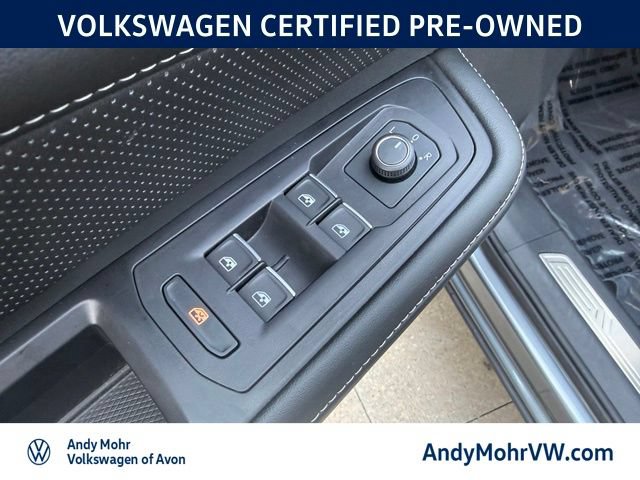 Used 2024 Volkswagen Atlas SE w/ Black Wheel Package AWD/4WD image 16