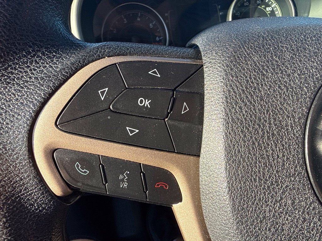 Used 2014 Jeep Cherokee Sport AWD/4WD image 19