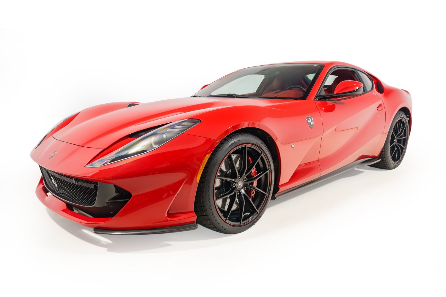 Used 2018 Ferrari 812 Superfast RWD image 2