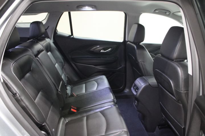 Used 2024 GMC Terrain SLT w/ Infotainment Package II AWD/4WD image 28