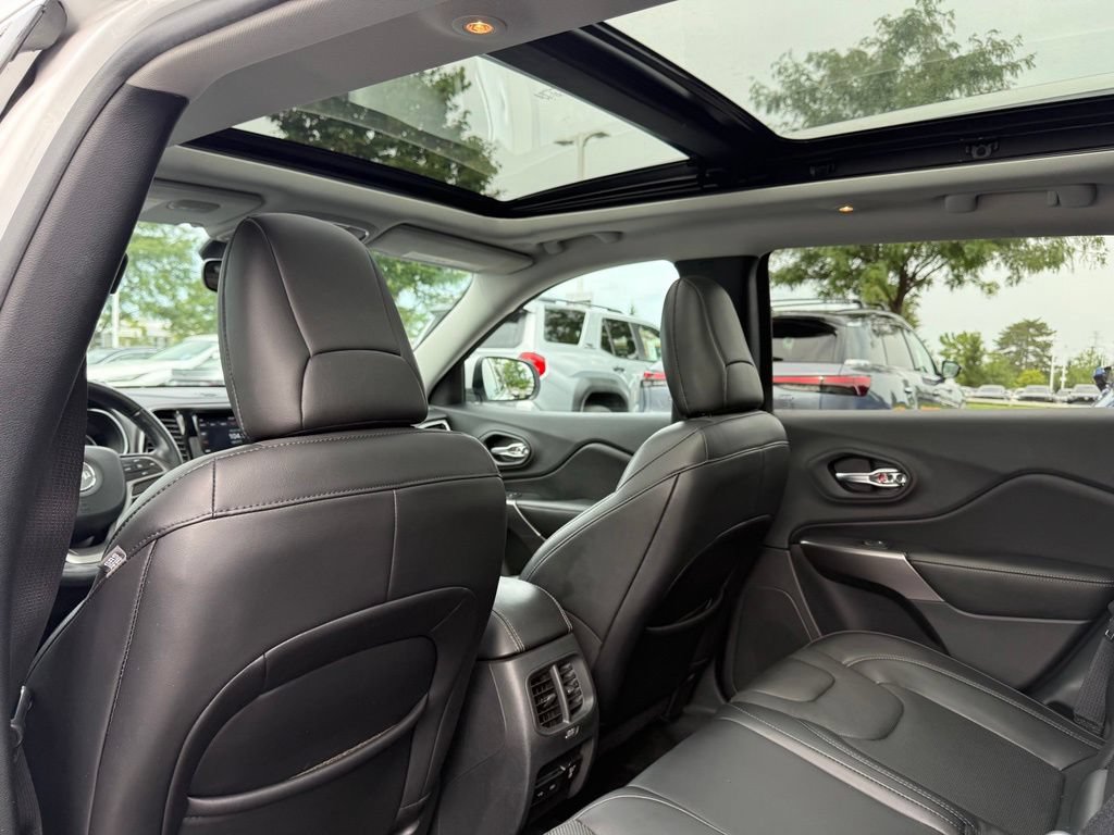 Used 2020 Jeep Cherokee Limited AWD/4WD image 17