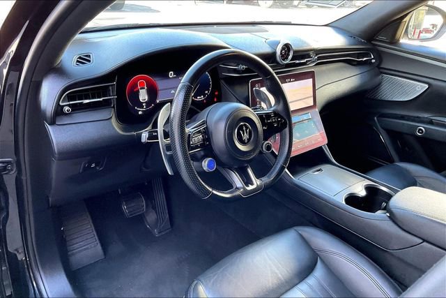 Used 2024 Maserati Grecale GT image 14