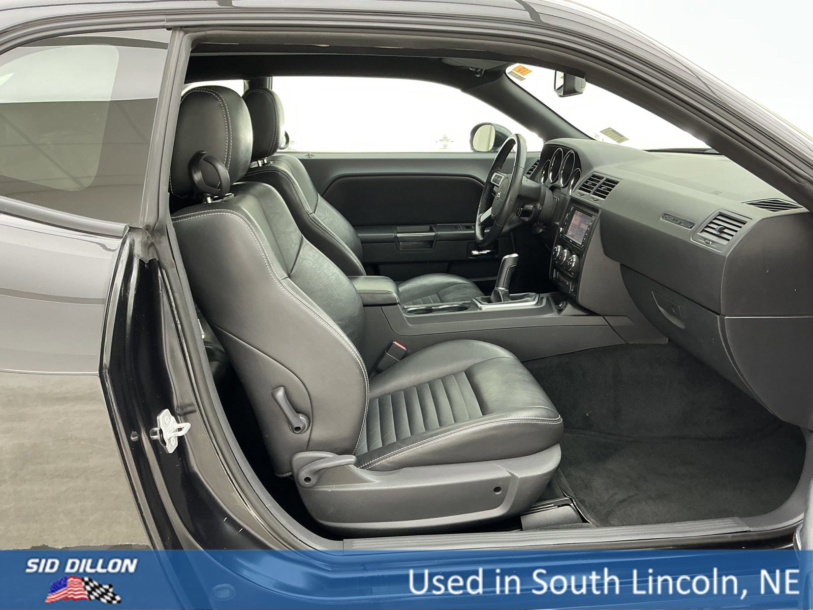 Used 2010 Dodge Challenger R/T image 25