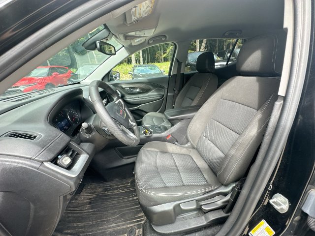 Used 2024 GMC Terrain SLE FWD image 30