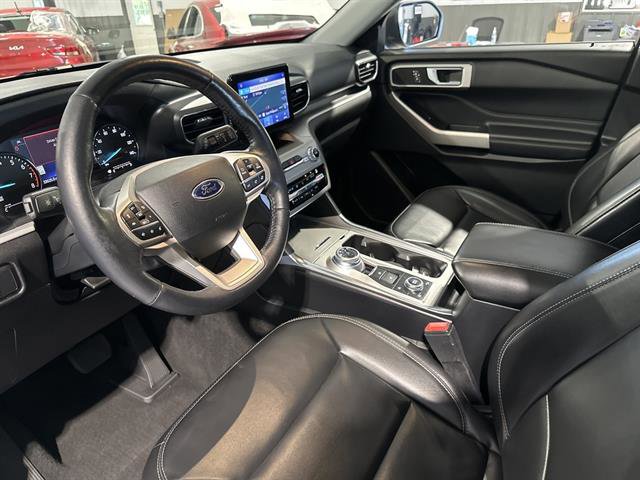 Used 2021 Ford Explorer XLT w/ Equipment Group 202A image 17