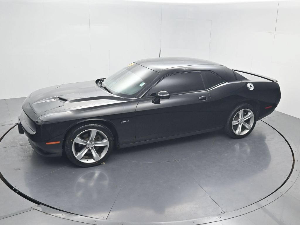 Used 2016 Dodge Challenger R/T RWD image 49