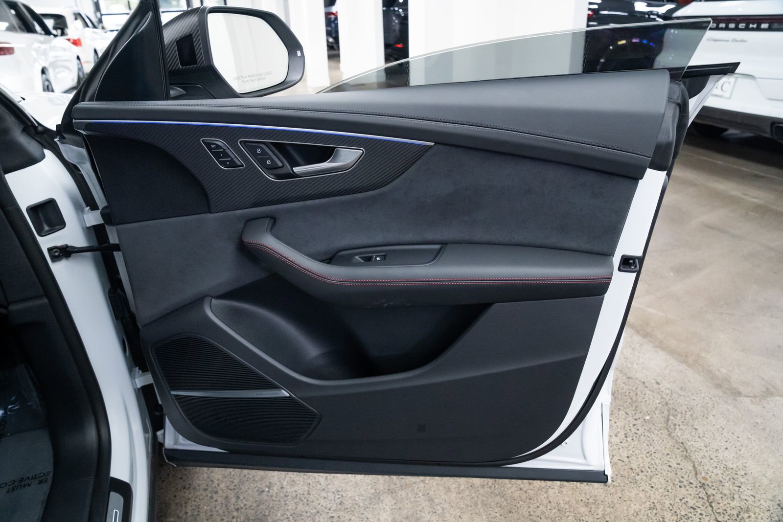 Used 2026 Audi RS Q8 performance image 23