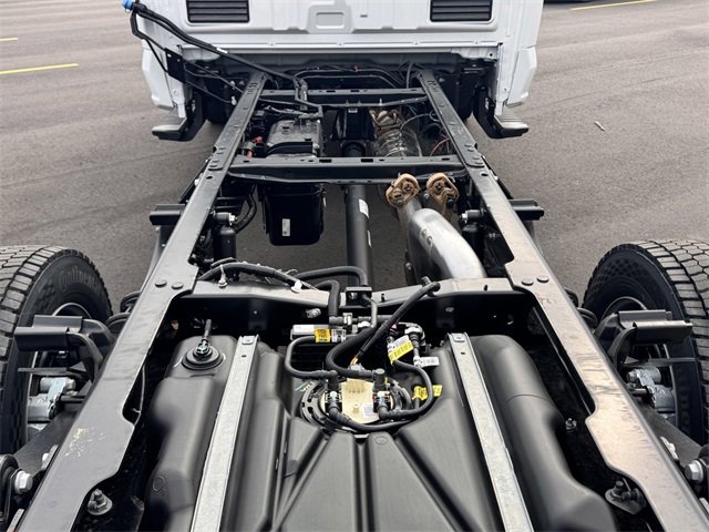 New 2025 Ford F550 4x4 Regular Cab Super Duty image 12