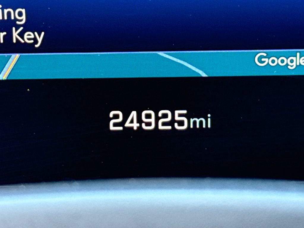 Certified 2025 Chevrolet Suburban Z71 image 30