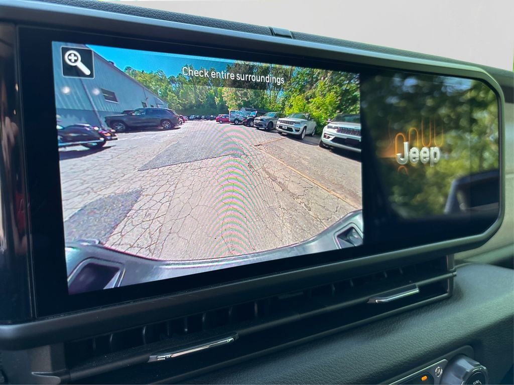 Used 2024 Jeep Gladiator Sport image 32