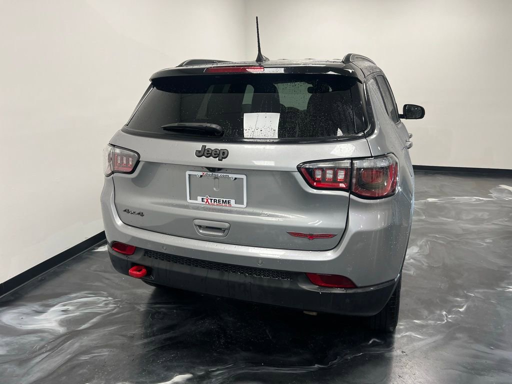 Used 2024 Jeep Compass Trailhawk image 6