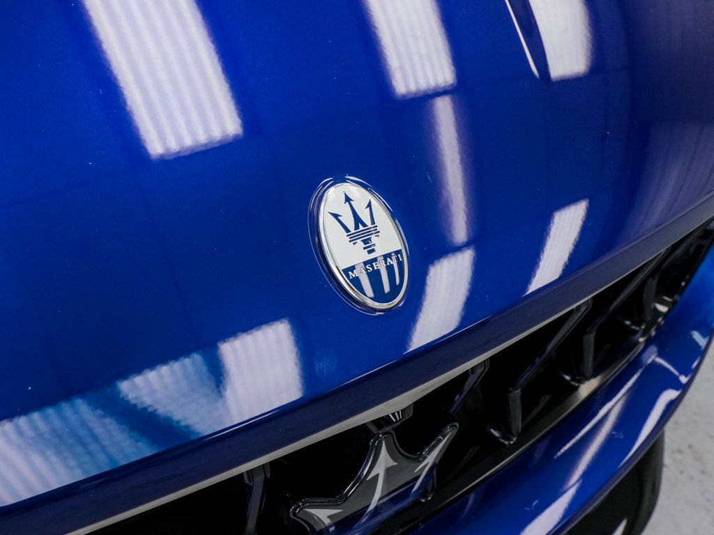 Used 2022 Maserati Levante Modena AWD/4WD image 10