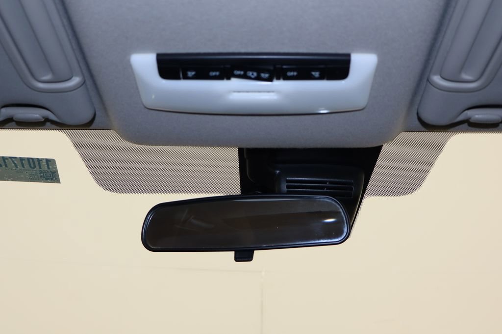 Used 2024 Nissan Versa S w/ S Plus Package image 24