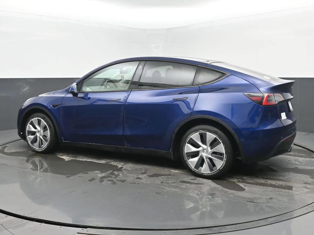 Used 2020 Tesla Model Y Long Range image 3