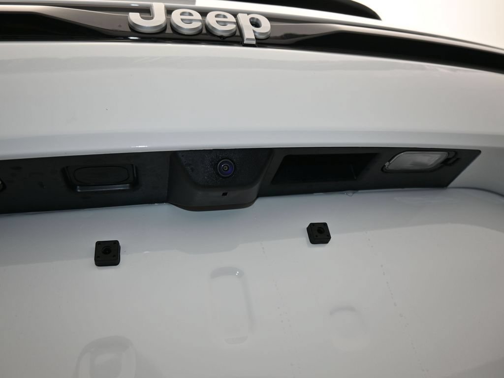 New 2026 Jeep Grand Cherokee Laredo X AWD/4WD image 34