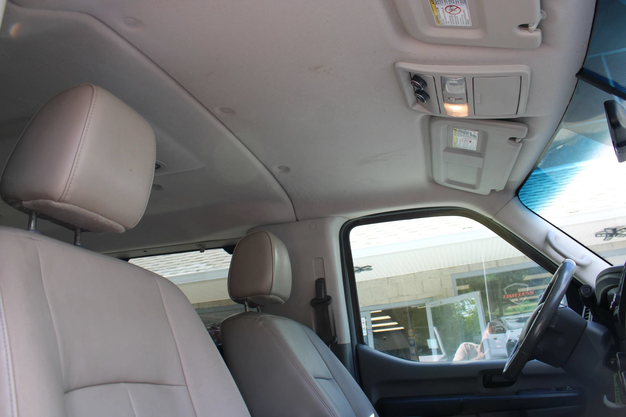 Used 2020 Nissan NV 3500 SL RWD image 18