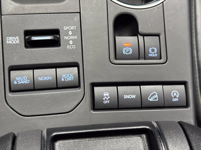 Used 2022 Toyota Highlander XLE AWD/4WD image 21