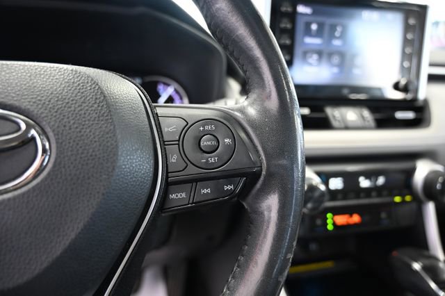 Used 2019 Toyota RAV4 Limited w/ Advanced Technology Package AWD/4WD image 25