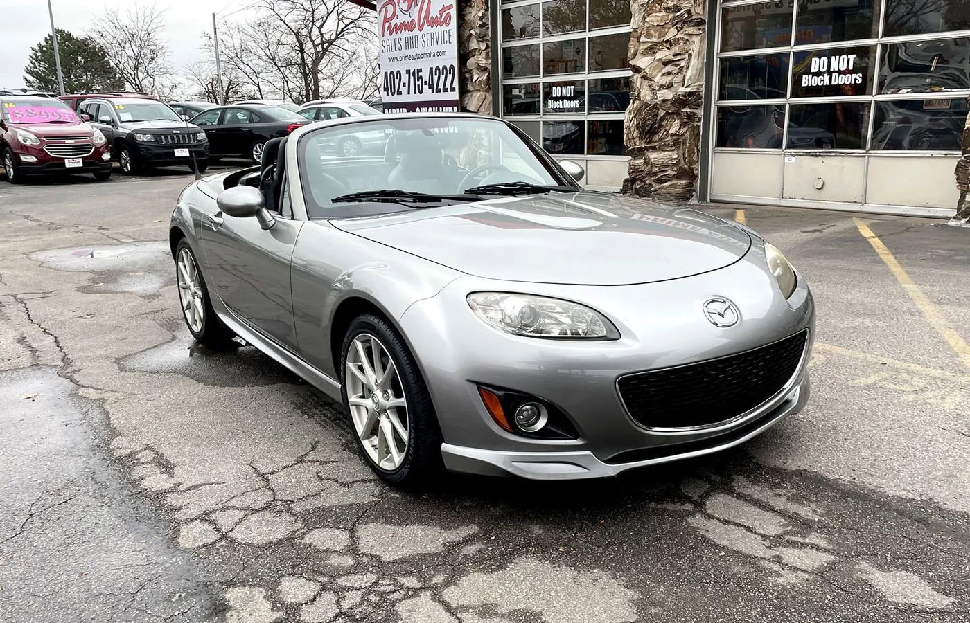 Used 2010 MAZDA MX-5 Miata Grand Touring w/ Premium Pkg image 1