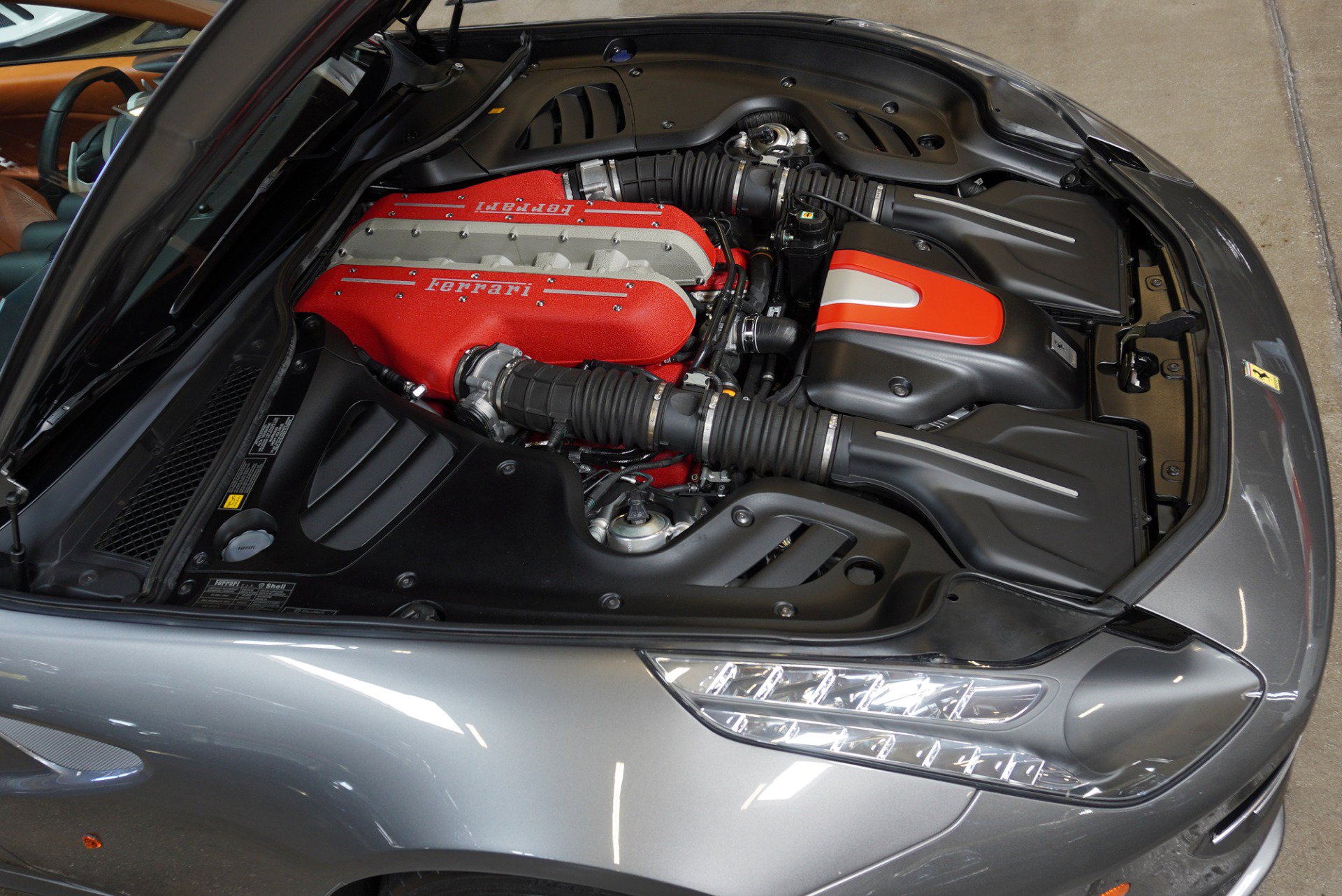 Used 2012 Ferrari FF AWD/4WD image 21