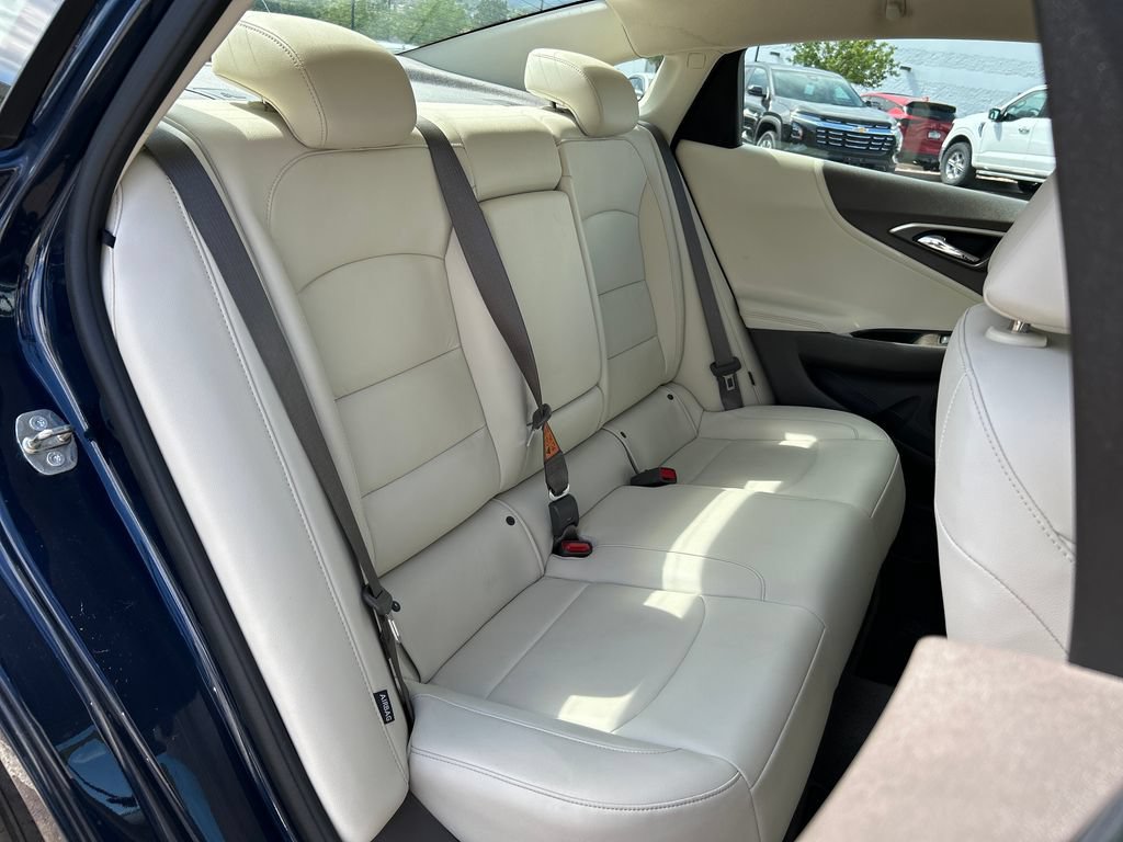 Used 2021 Chevrolet Malibu LT w/ Leather Package FWD image 19
