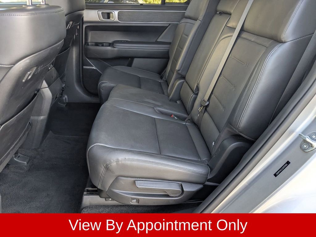 Used 2025 Hyundai Santa Fe Limited FWD image 23