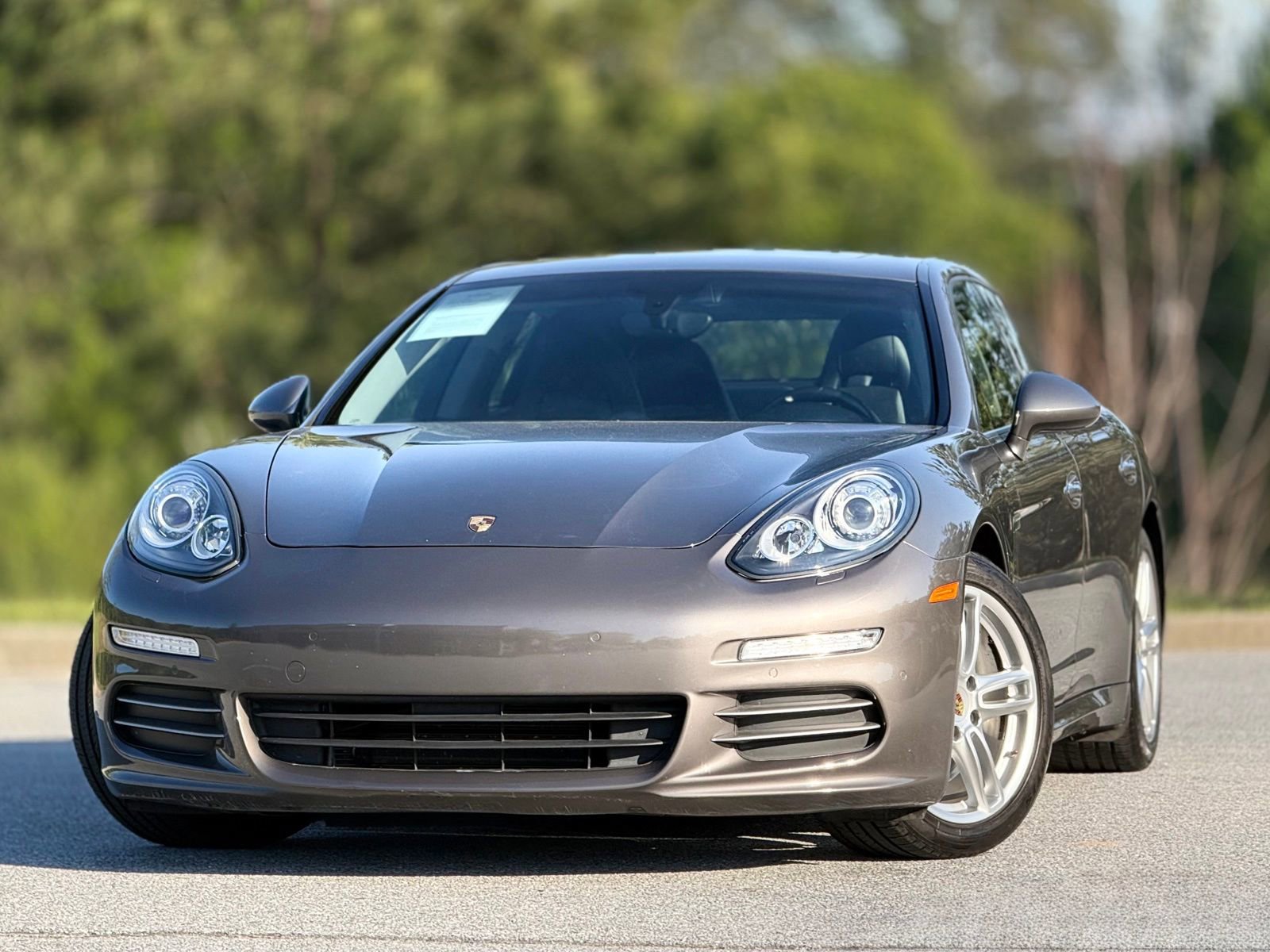 Used 2015 Porsche Panamera 4 image 2