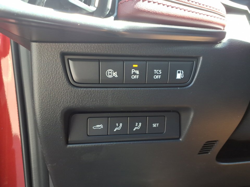 New 2025 MAZDA CX-70 Plug-In Hybrid w/ Premium Plus image 18