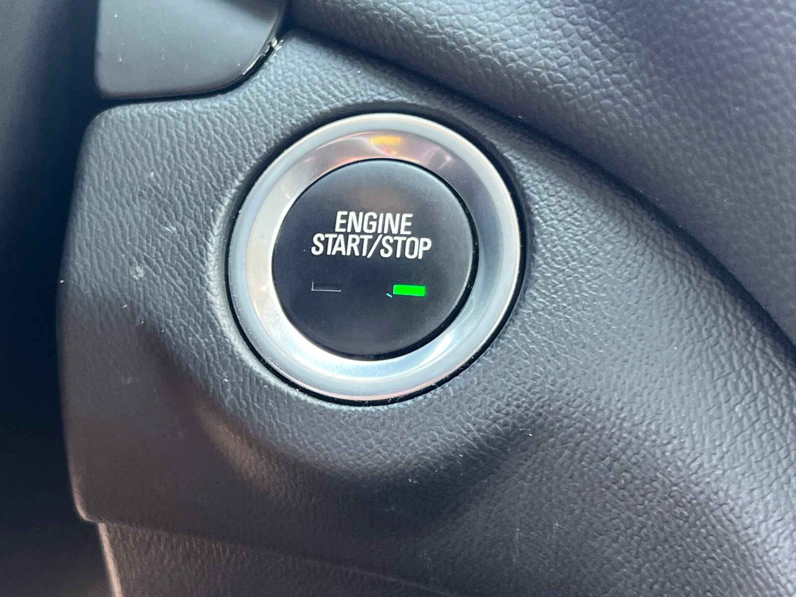 Used 2023 Chevrolet Equinox LT FWD image 33