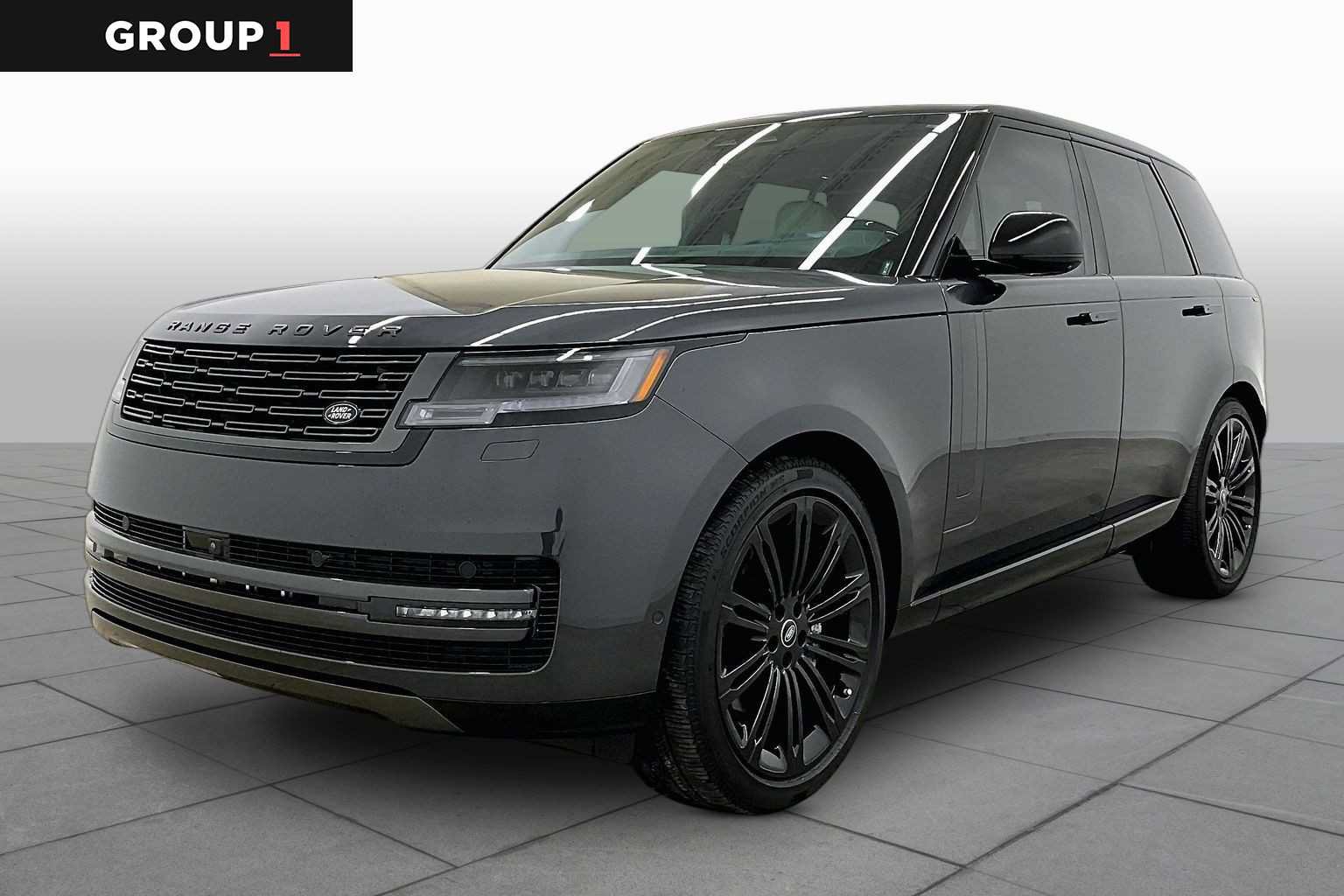 Used 2025 Land Rover Range Rover SE AWD/4WD image 1
