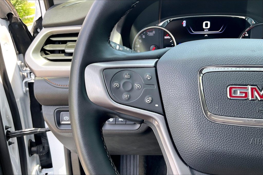 Used 2023 GMC Acadia AT4 w/ Technology Package AWD/4WD image 17
