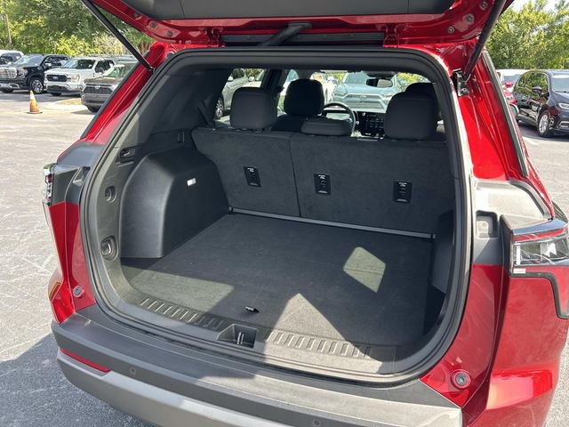 Used 2026 Chevrolet Equinox LT AWD/4WD image 12