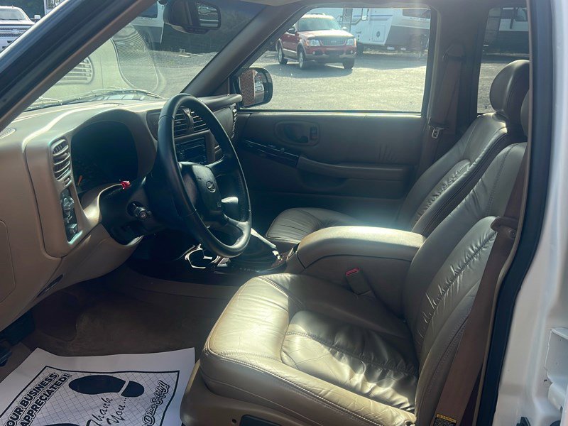 Used 2001 Oldsmobile Bravada AWD w/ 1SB Option Pkg image 5