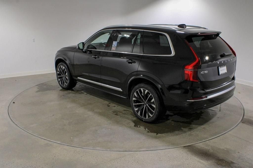Used 2026 Volvo XC90 B5 Plus w/ Protection Package Premier AWD/4WD image 3