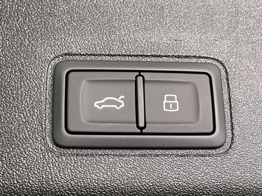 New 2026 Audi Q3 quattro 2.0T AWD/4WD image 21