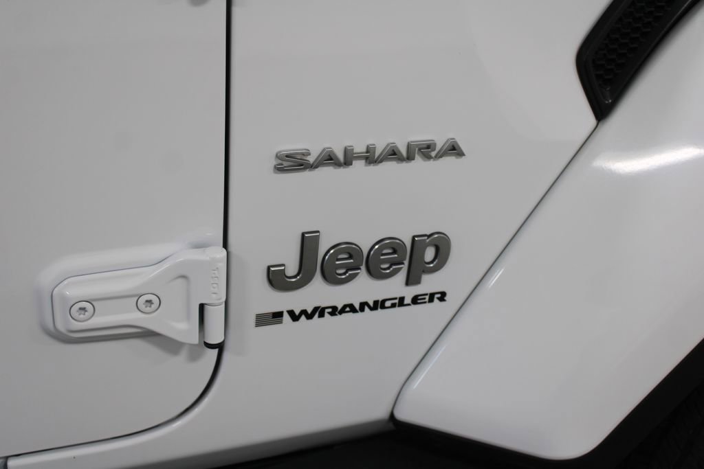 Used 2024 Jeep Wrangler Sahara image 12