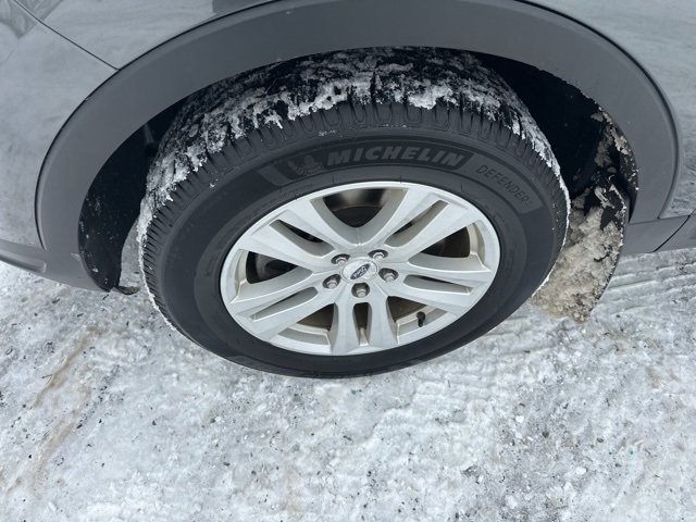 Used 2018 Ford Explorer XLT w/ Equipment Group 202A image 10