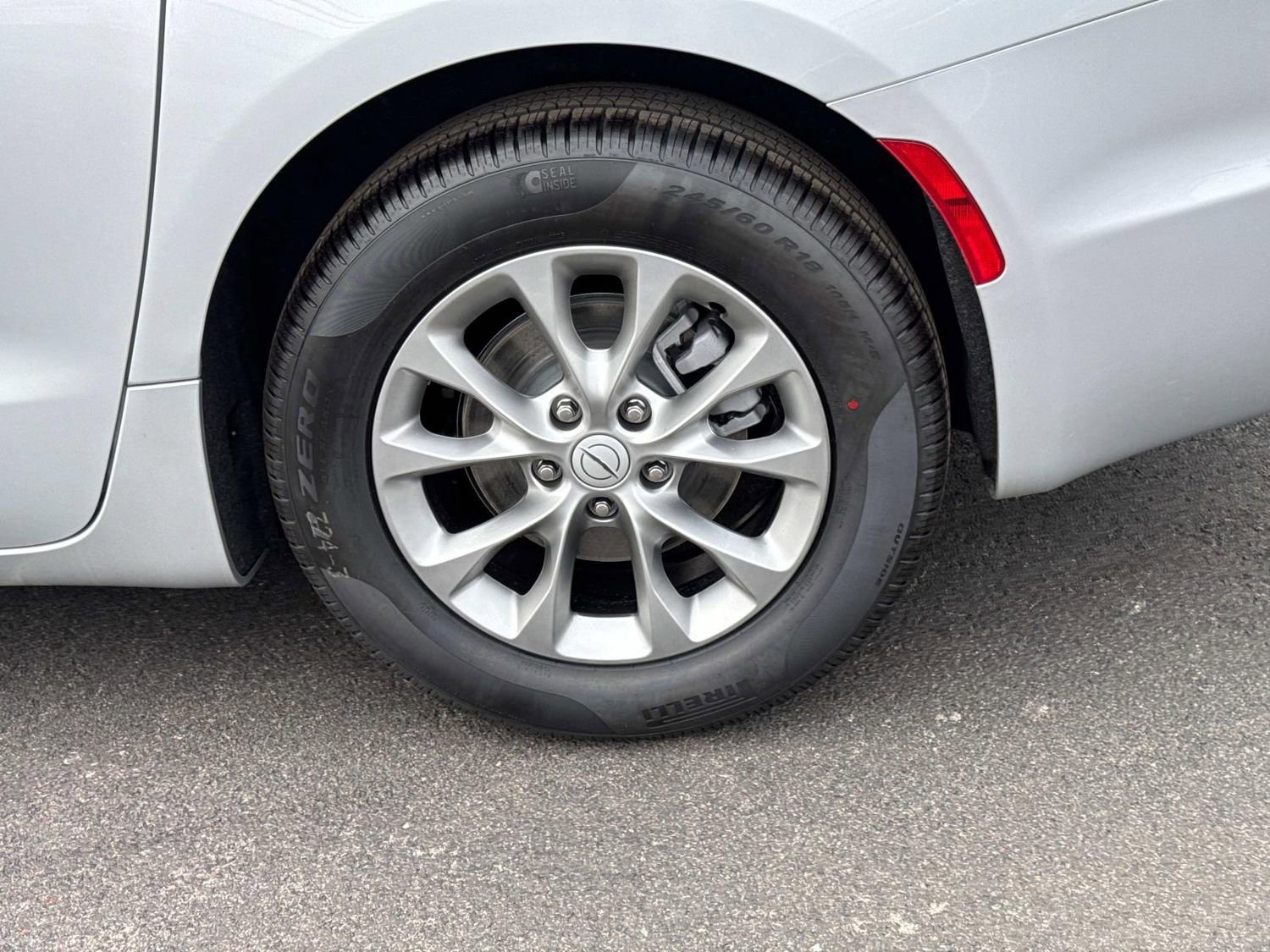 New 2026 Chrysler Pacifica Limited FWD image 11