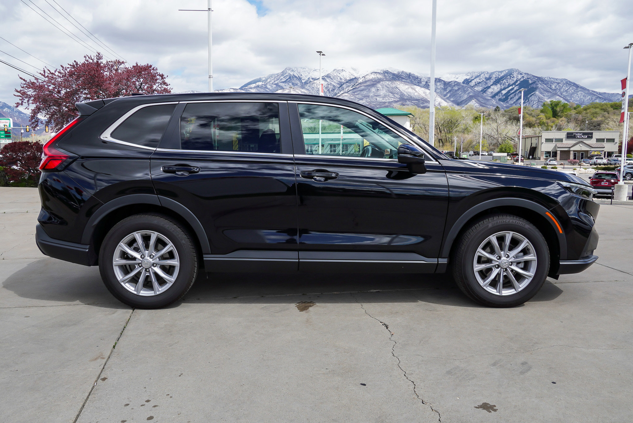 Used 2025 Honda CR-V EX-L image 9