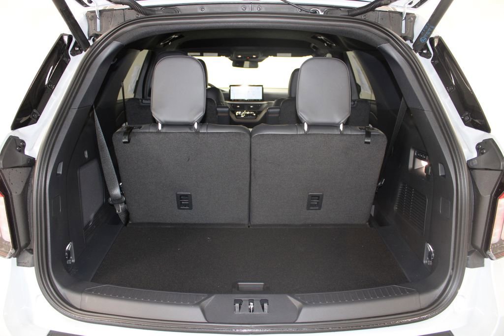 New 2026 Ford Explorer Tremor w/ Tremor Convenience Package image 15